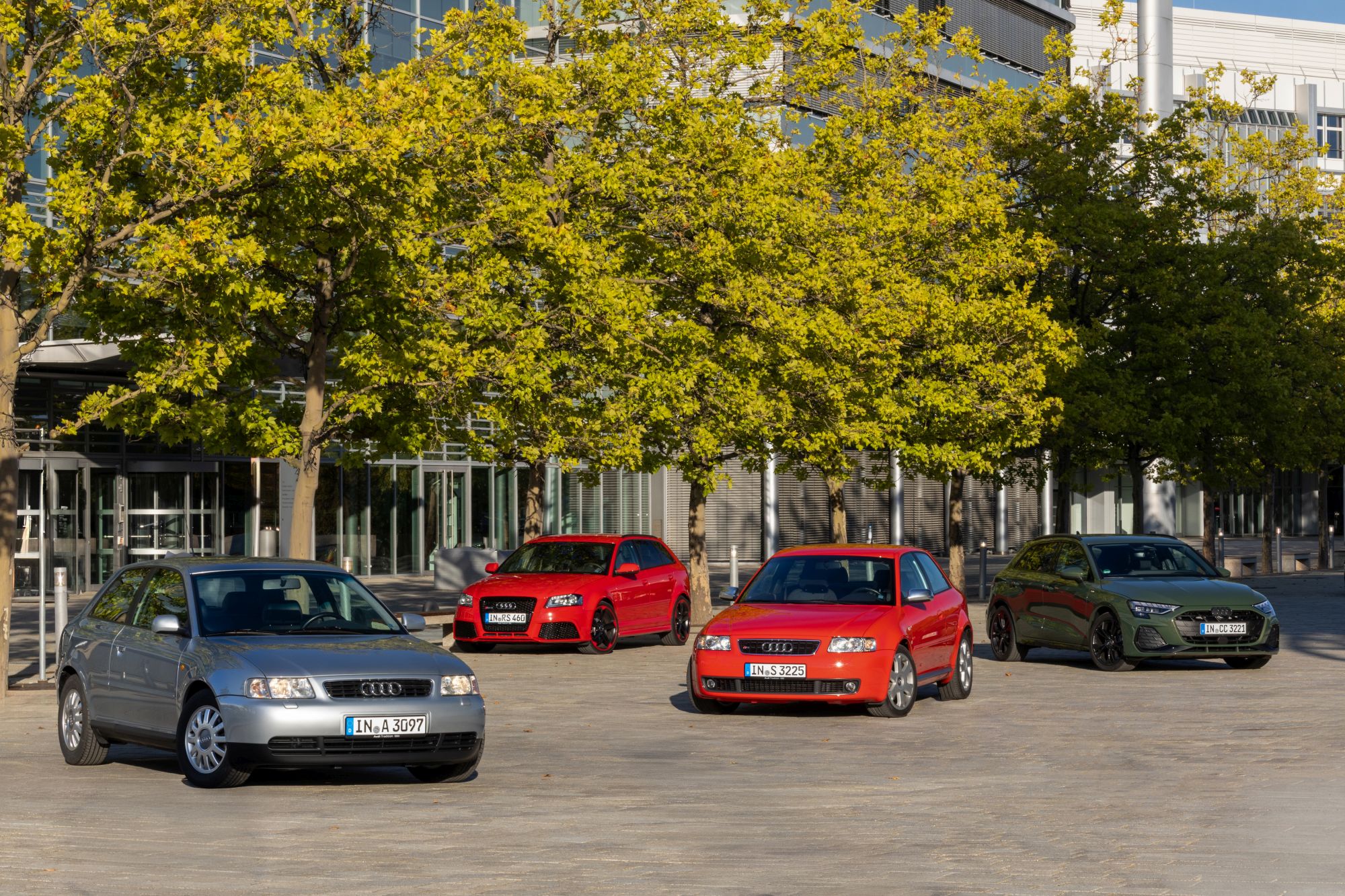 30 lat Audi A3. Jak elegancki Golf stworzył segment premium i skończył z plastikami na błotnikach