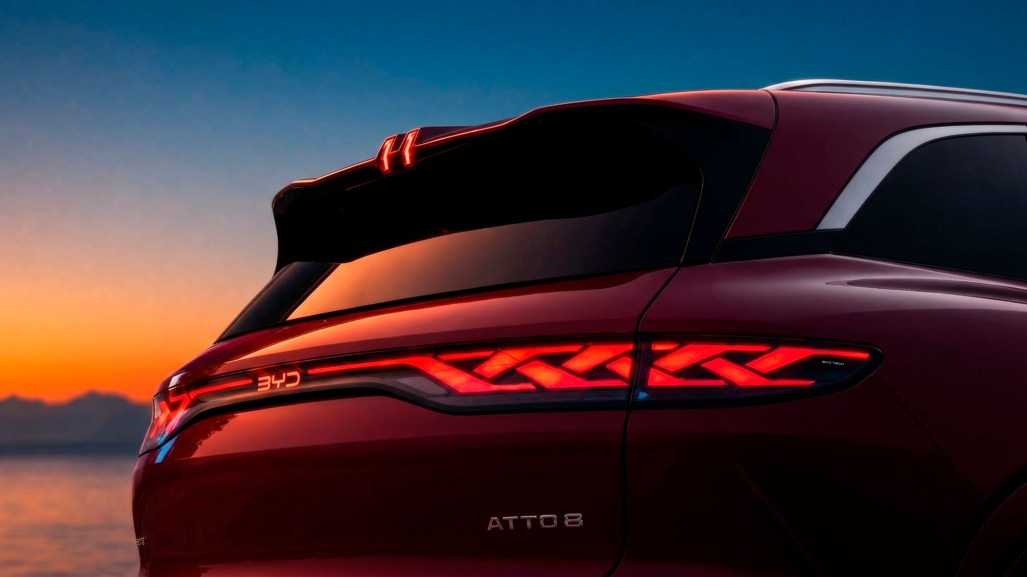 BYD ATTO 8