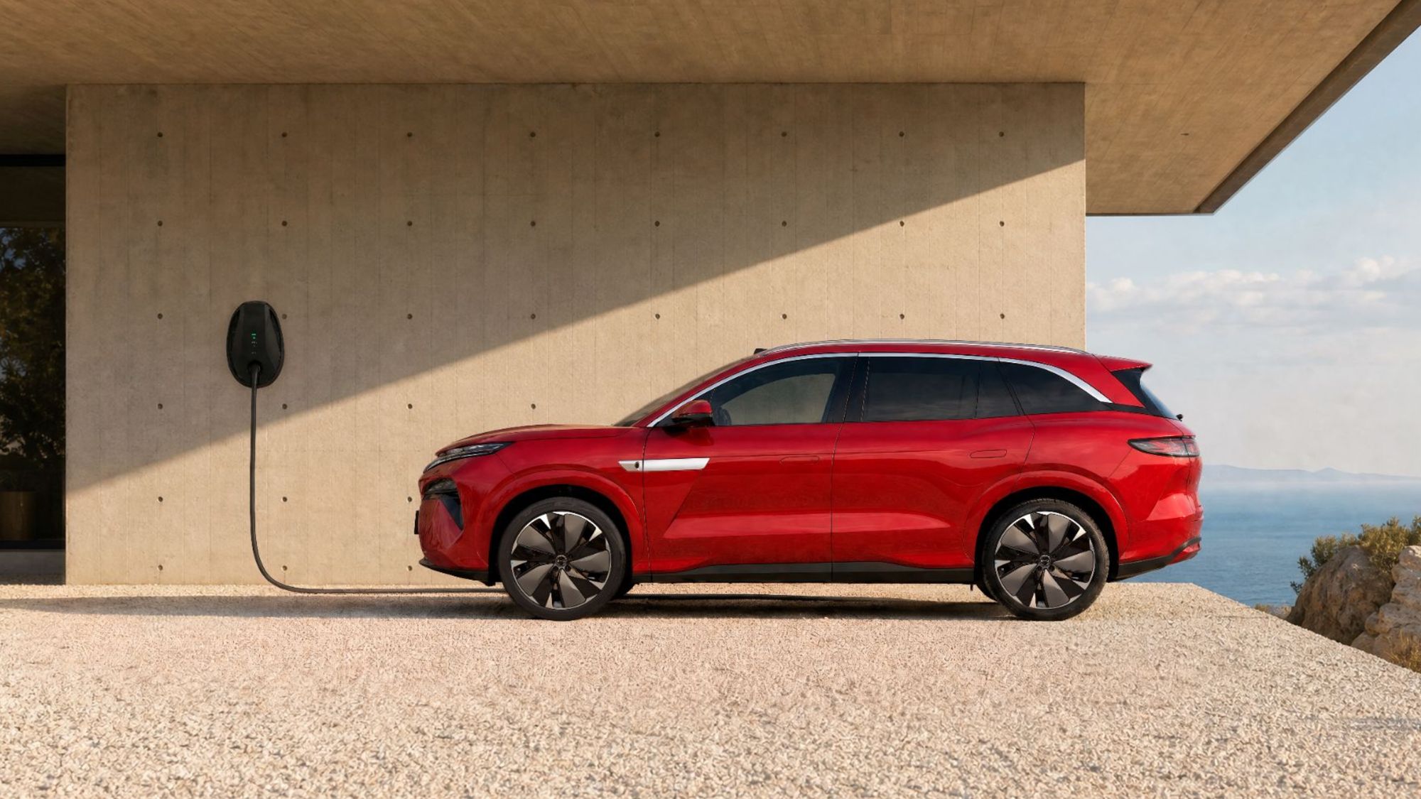 BYD ATTO 8