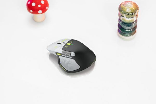 Zdjęcie okładkowe wpisu Logitech MX Master 4 debiutuje w wersji dla programistów. Dostała haptykę i skrót do sztucznej inteligencji